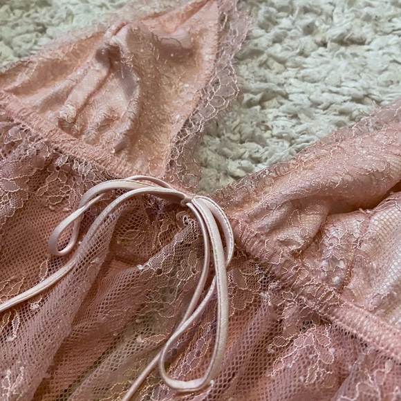 NWOT Victoria’s Secret Sheer Lace Cami - Picture 2 of 5